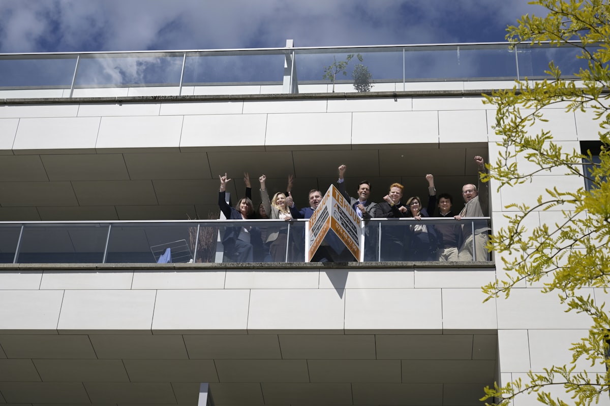 Leadership reviewing offshore team operations